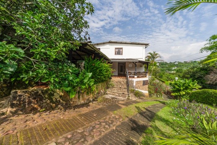 Casa en venta Valle Del Cauca Jamundí Primero De Mayo 265 m2 Habitaciones 4 Baños 4 Garajes 10 Precio $660000000