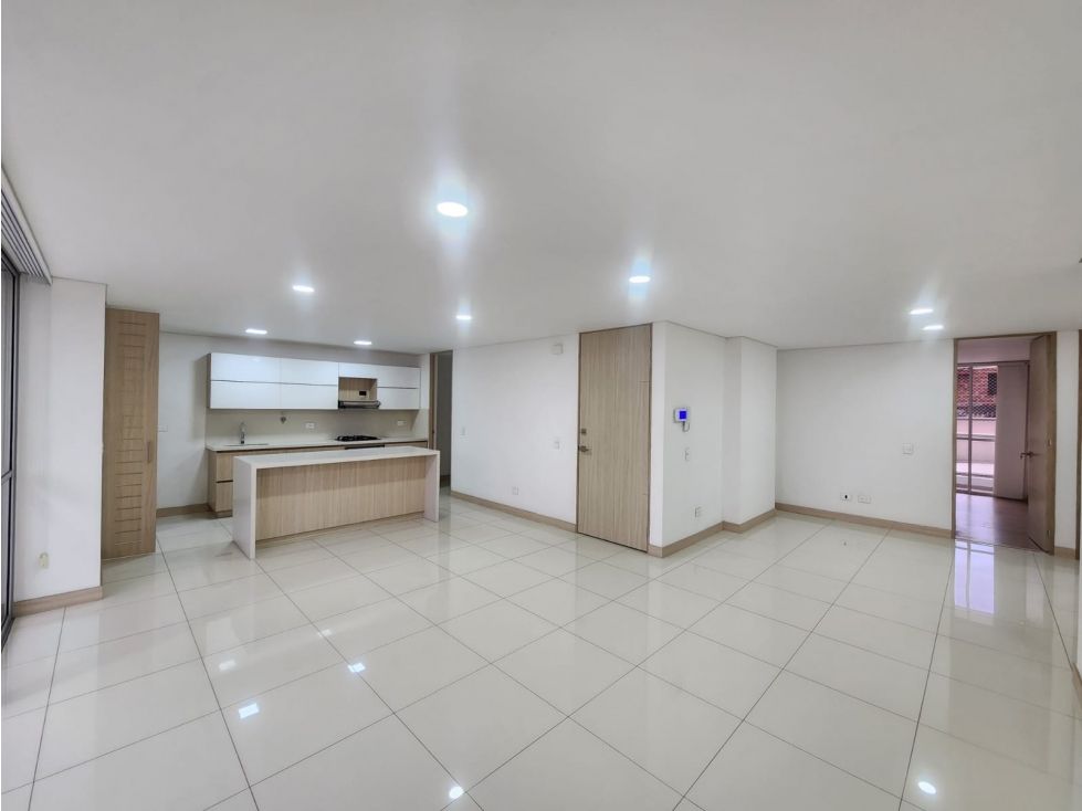 Apartamento en arriendo Antioquia Medellín Lorena 115 m2 Habitaciones 3 Baños 3 Garajes 1 Precio $4400000