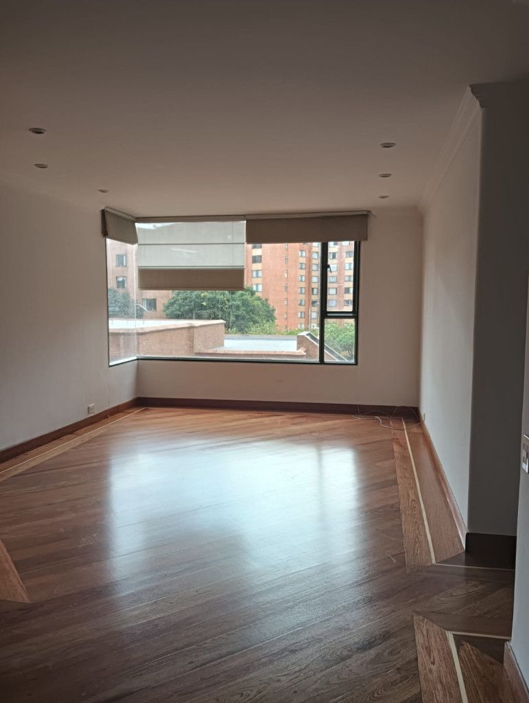 Apartamento en arriendo Cundinamarca Bogotá Prados De La Calleja 104 m2 Habitaciones 3 Baños 2 Garajes 2 Precio $4500000