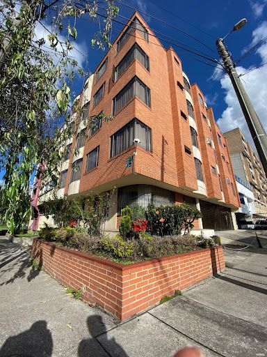 Apartamento en arriendo Cundinamarca Bogotá Quinta Paredes 46 m2 Habitaciones 1 Baños 1 Garajes 2 Precio $2300000