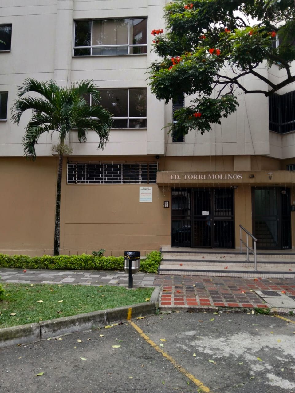 Apartamento en arriendo Antioquia Medellín Laureles 160 m2 Habitaciones 3 Baños 3 Garajes 2 Precio $4700000