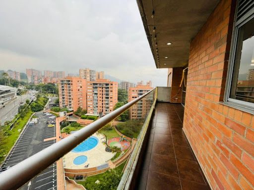 Apartamento en arriendo Antioquia Envigado La Inmaculada 115 m2 Habitaciones 3 Baños 2 Garajes 2 Precio $5500000