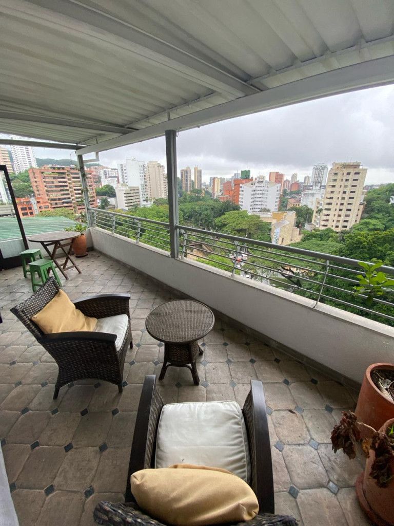 Apartamento en arriendo Valle Del Cauca Cali San Nicolás 127 m2 Habitaciones 2 Baños 3 Garajes 2 Precio $3000000