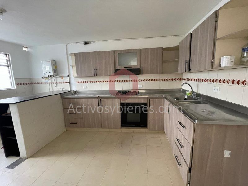 Casa en arriendo Antioquia Medellín Los Conquistadores 230 m2 Habitaciones 5 Baños 4 Garajes 0 Precio $4500000