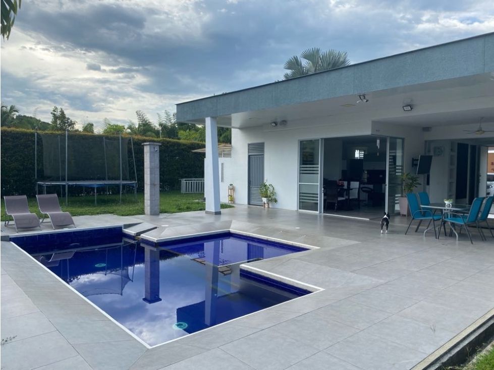 Casa Campestre en venta Risaralda Pereira Cr Bosque De Cantabria 350 m2 Habitaciones 4 Baños 5 Garajes 3 Precio $1550000000