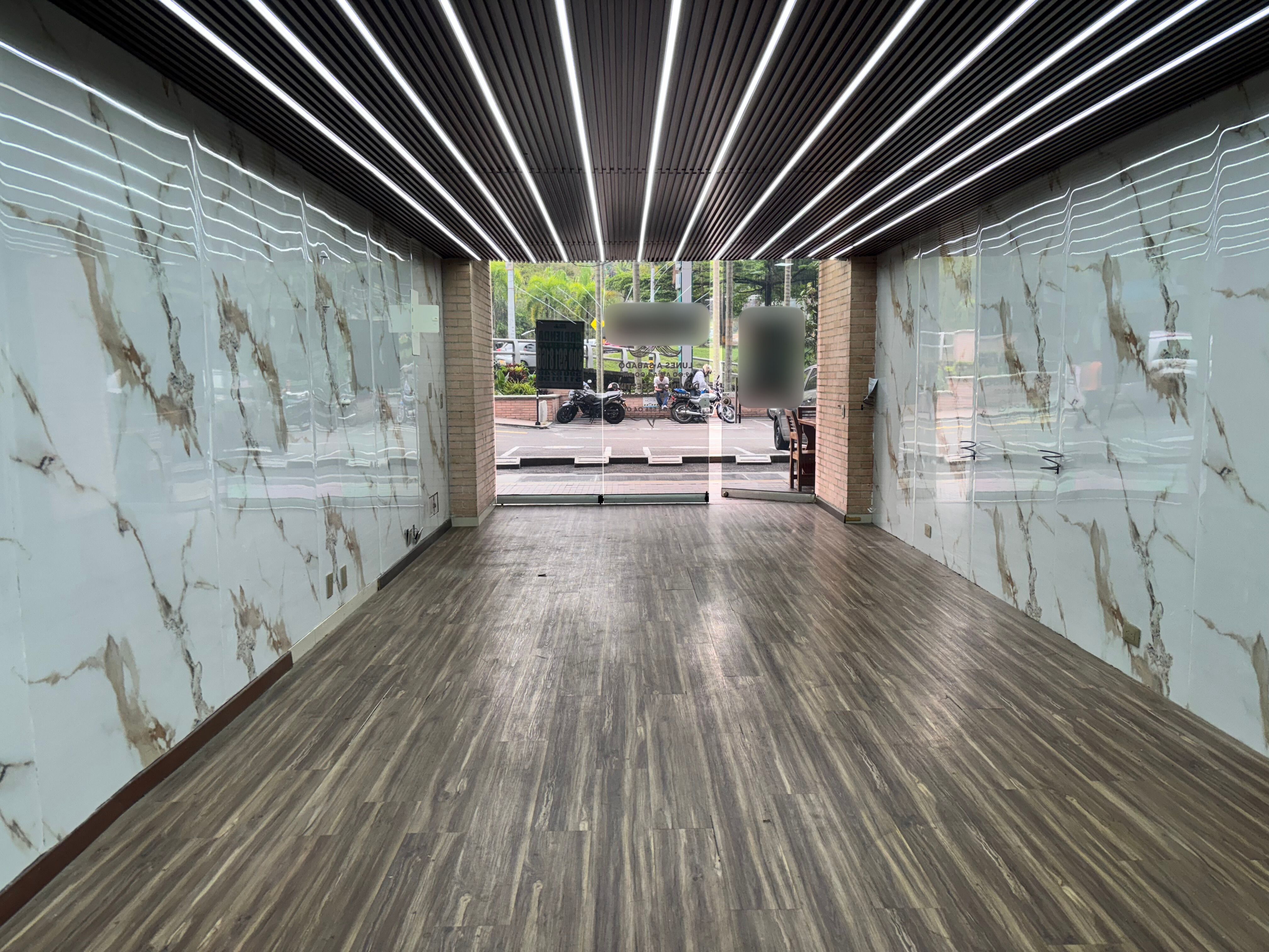 Local Comercial en arriendo Antioquia Medellín Castropol 60 m2 Habitaciones 0 Baños 1 Garajes 0 Precio $7000000