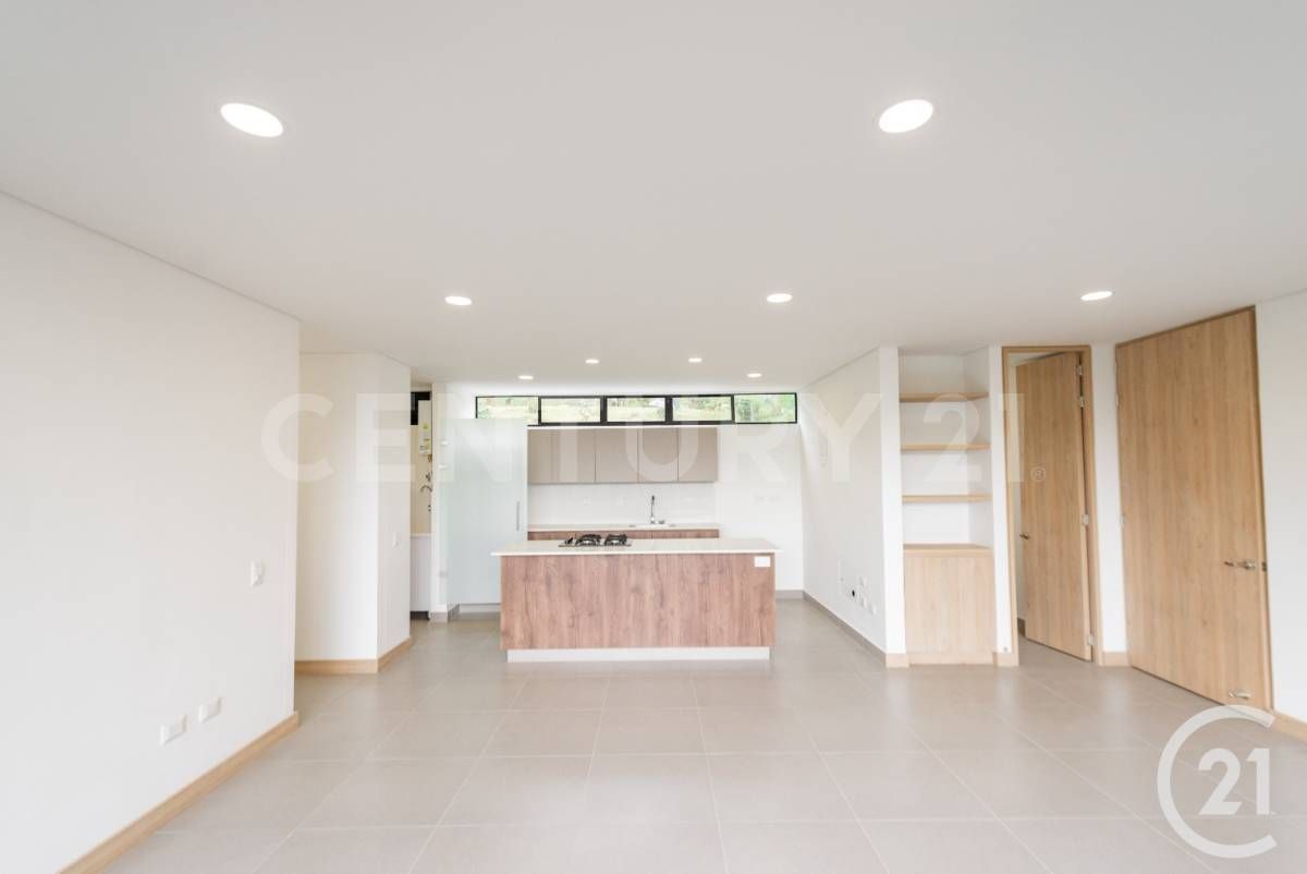 Apartamento en arriendo Antioquia Medellín El Tesoro 128 m2 Habitaciones 2 Baños 3 Garajes 2 Precio $7500000