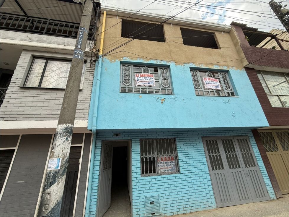 Casa en arriendo Cundinamarca Bogotá Atahualpa 260 m2 Habitaciones 9 Baños 4 Garajes 0 Precio $3500000