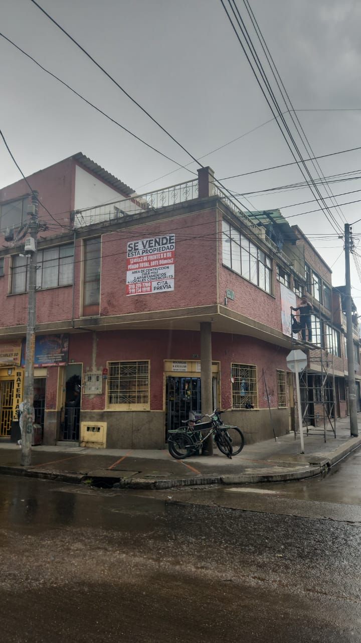 Casa en venta Cundinamarca Bogotá Ricaurte 250 m2 Habitaciones 5 Baños 3 Garajes 0 Precio $1700000000