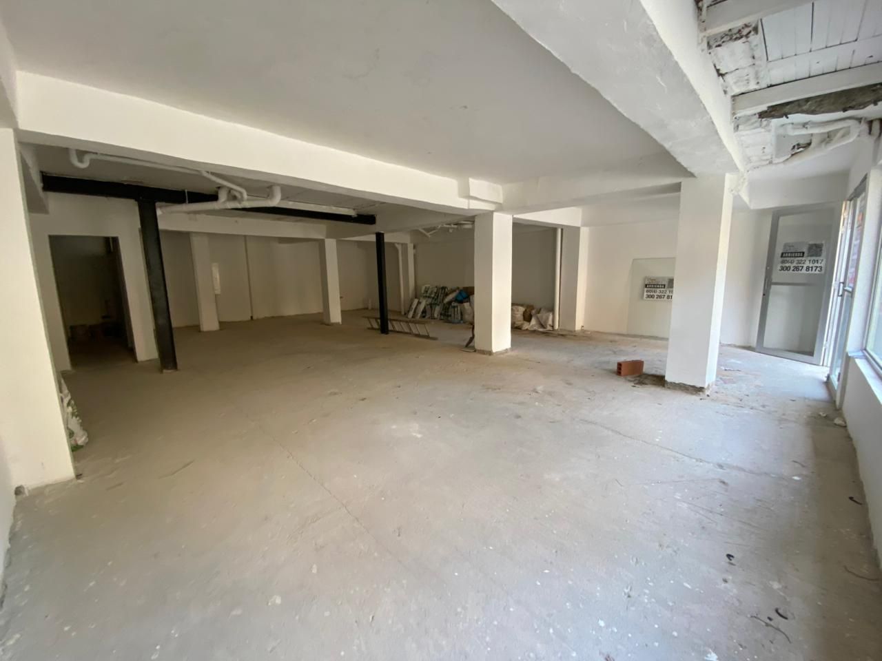 Local en arriendo Antioquia Medellín Jesus Nazareno 137 m2 Habitaciones 0 Baños 2 Garajes 0 Precio $9150000