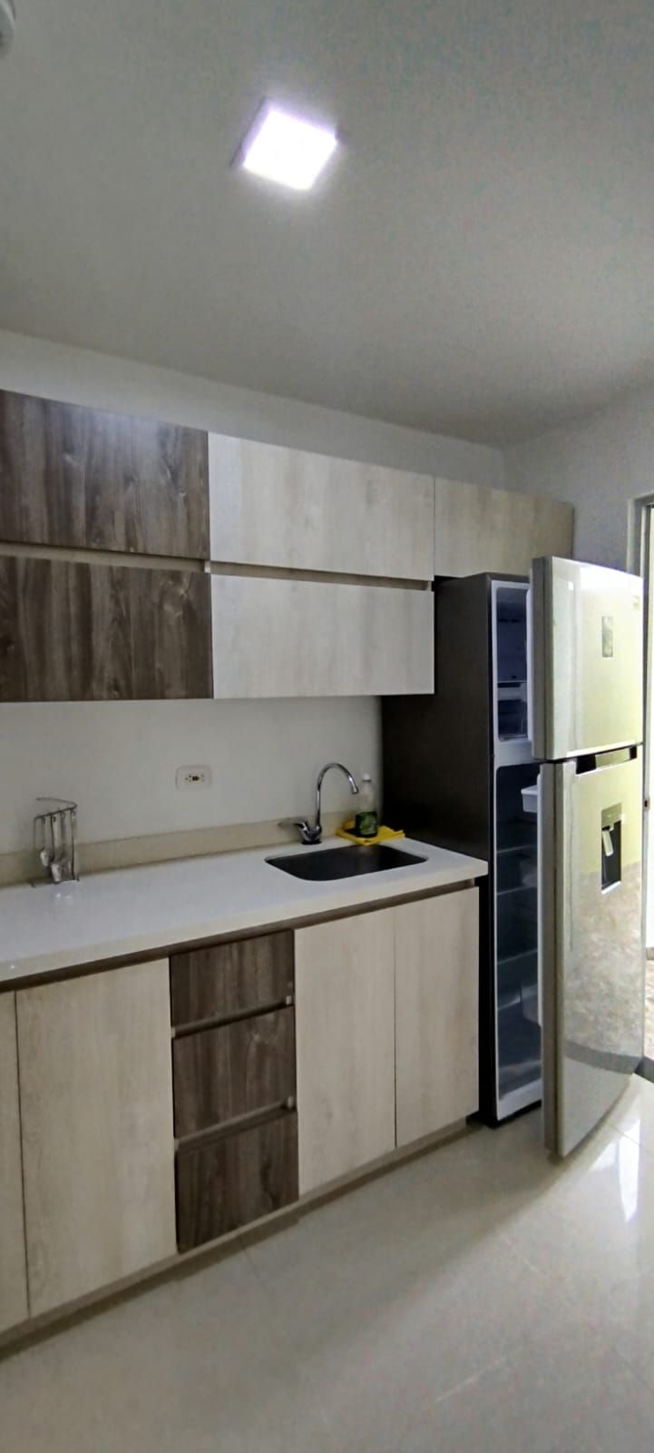 Apartamento en arriendo o venta Antioquia Rionegro El Porvenir 85 m2 Habitaciones 2 Baños 2 Garajes 1 Precio venta $385000000 Precio arriendo $2030000