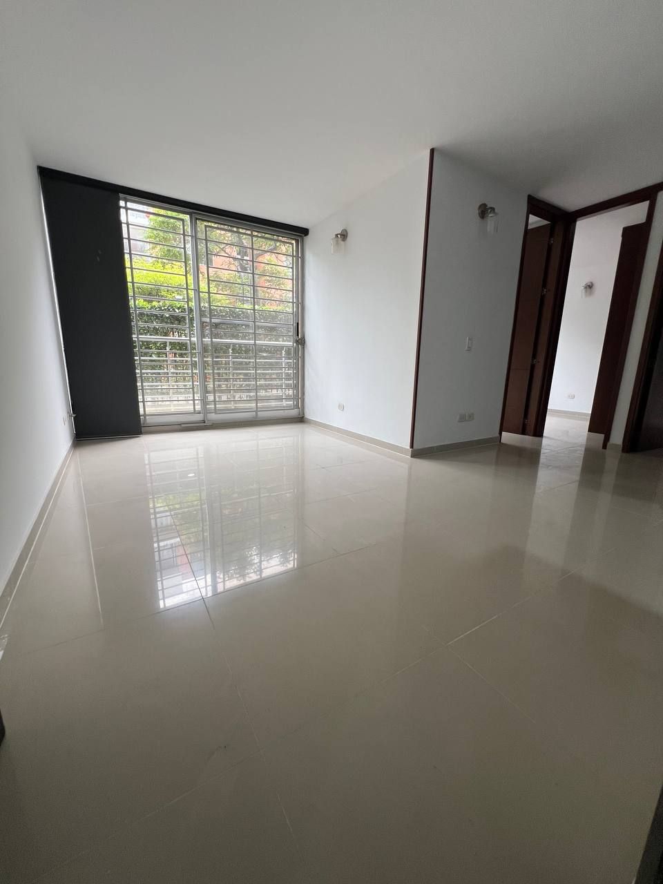 Apartamento en arriendo Valle Del Cauca Cali Ciudad Real 55 m2 Habitaciones 3 Baños 2 Garajes 1 Precio $1200000