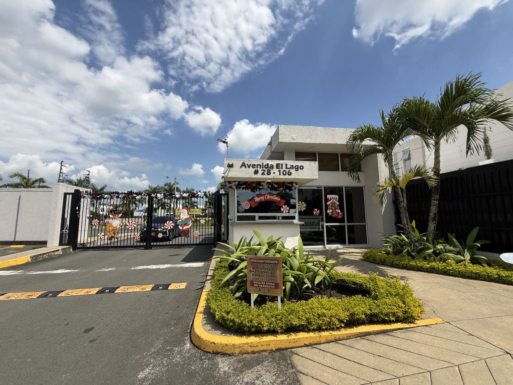 Casa en arriendo Valle Del Cauca Jamundí Libertadores 300 m2 Habitaciones 3 Baños 5 Garajes 2 Precio $4320000