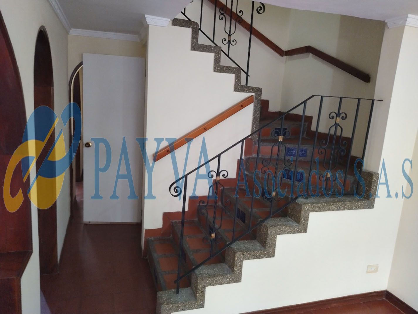 Casa en arriendo Antioquia Medellín Las Violetas 130 m2 Habitaciones 5 Baños 3 Garajes 1 Precio $2450000