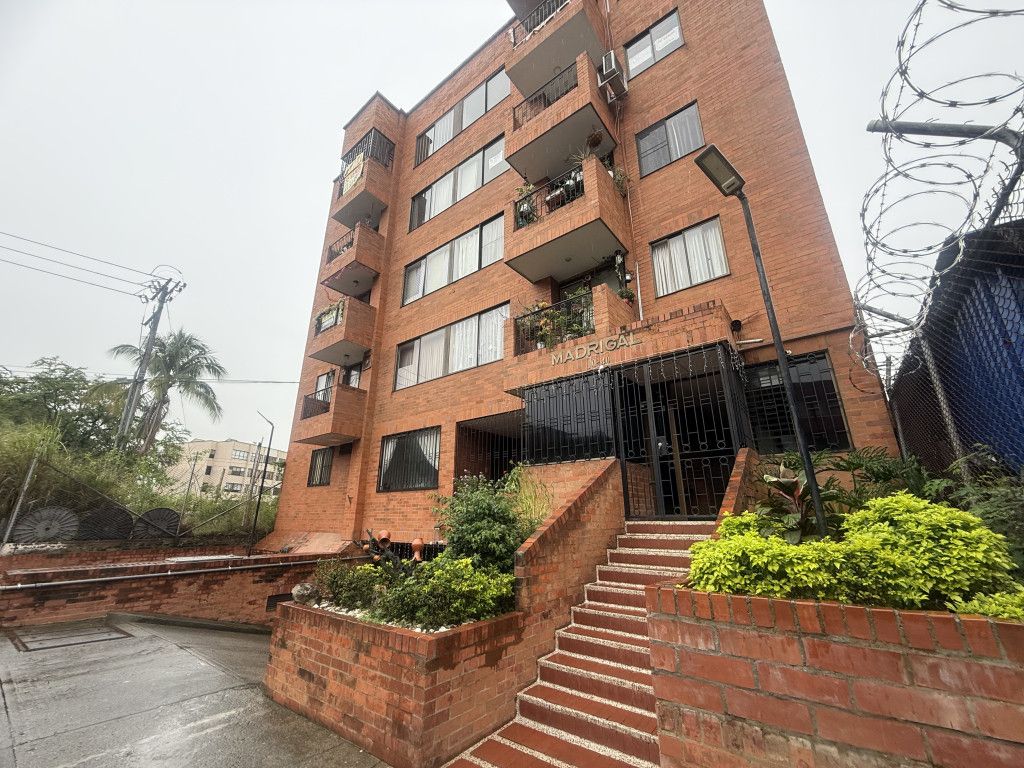 Apartamento en arriendo Valle Del Cauca Cali Los Portales - Nuevo Rey 95 m2 Habitaciones 3 Baños 2 Garajes 1 Precio $1970000