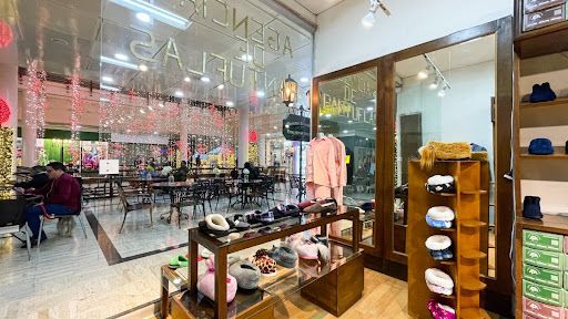 Local en venta Cundinamarca Bogotá Usaquén 45 m2 Habitaciones 0 Baños 0 Garajes 0 Precio $495000000