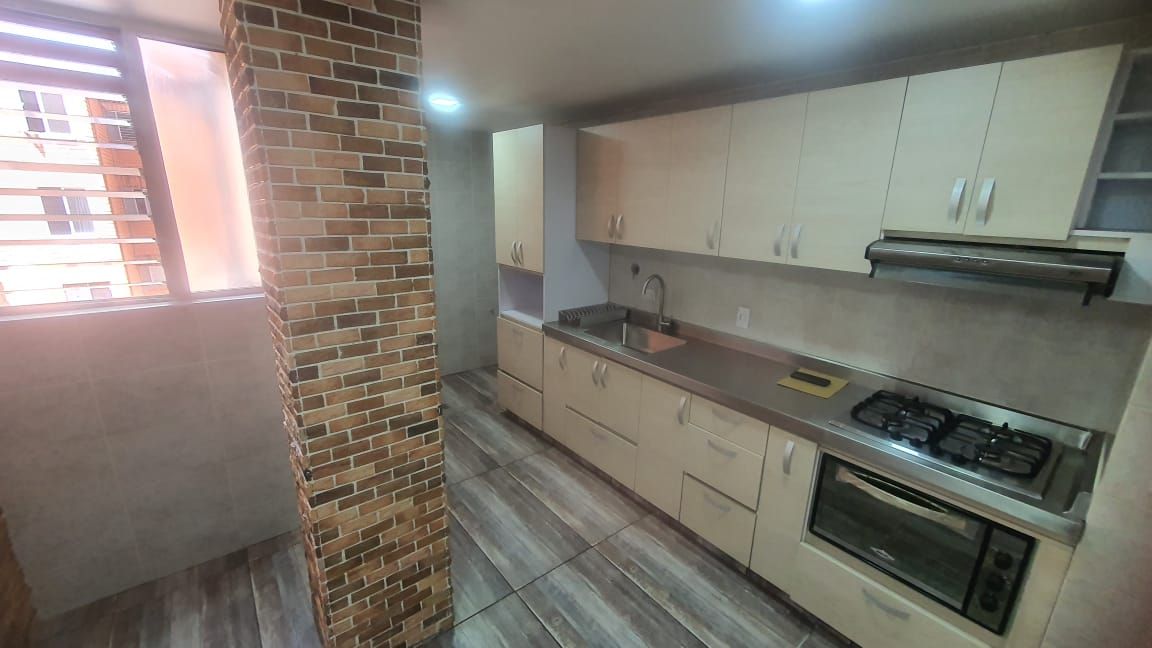 Apartamento en arriendo Antioquia Envigado Zúñiga 94 m2 Habitaciones 3 Baños 2 Garajes 2 Precio $4000000