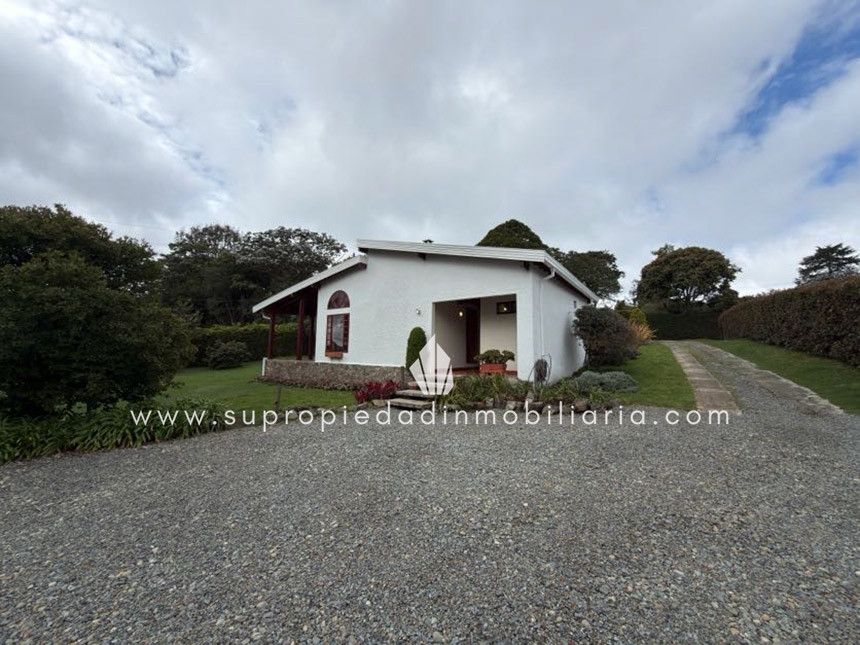 Casa Campestre en arriendo Antioquia Envigado Envigado 240 m2 Habitaciones 3 Baños 4 Garajes 2 Precio $12800000