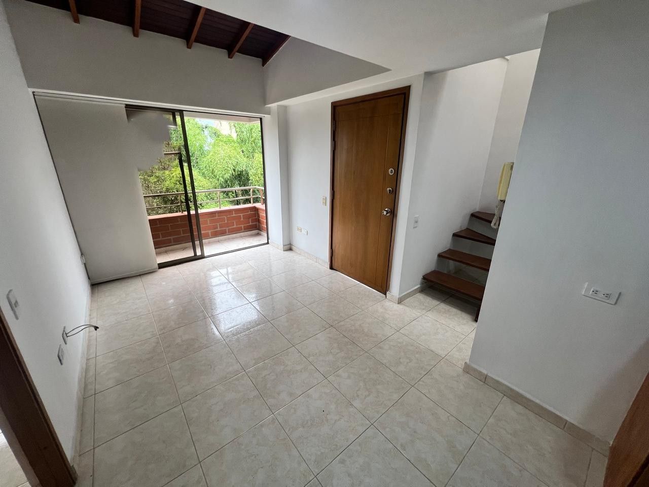 Apartamento en arriendo Antioquia Sabaneta Sabaneta 65 m2 Habitaciones 2 Baños 2 Garajes 0 Precio $1800000