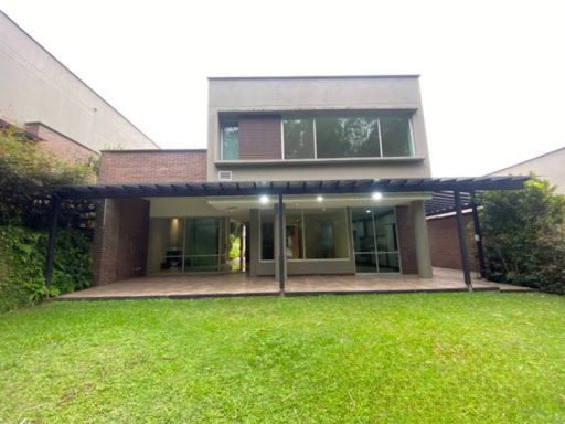 Casa en arriendo Antioquia Envigado Asd 337 m2 Habitaciones 3 Baños 4 Garajes 3 Precio $21500000