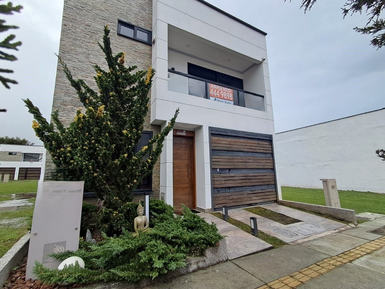 Casa en arriendo Antioquia Rionegro Gualanday 180 m2 Habitaciones 3 Baños 3 Garajes 1 Precio $6000000