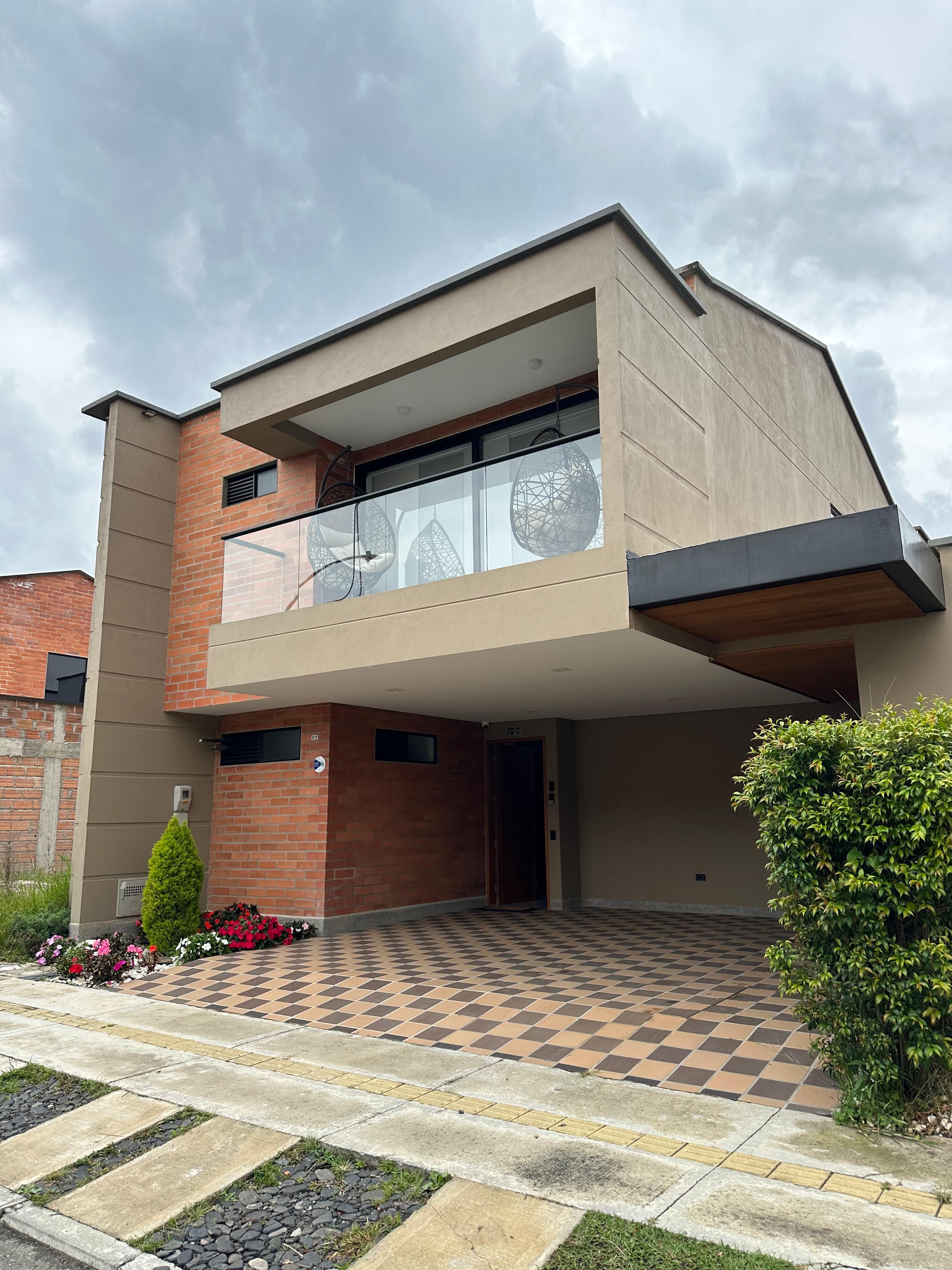 Casa en venta Antioquia Rionegro El Porvenir 186 m2 Habitaciones 3 Baños 3 Garajes 2 Precio $1150000000