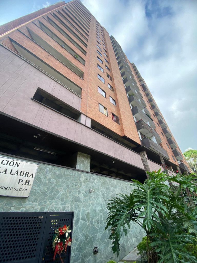 Apartamento en arriendo Antioquia Itagüí Comuna 2 60 m2 Habitaciones 3 Baños 2 Garajes 1 Precio $2200000