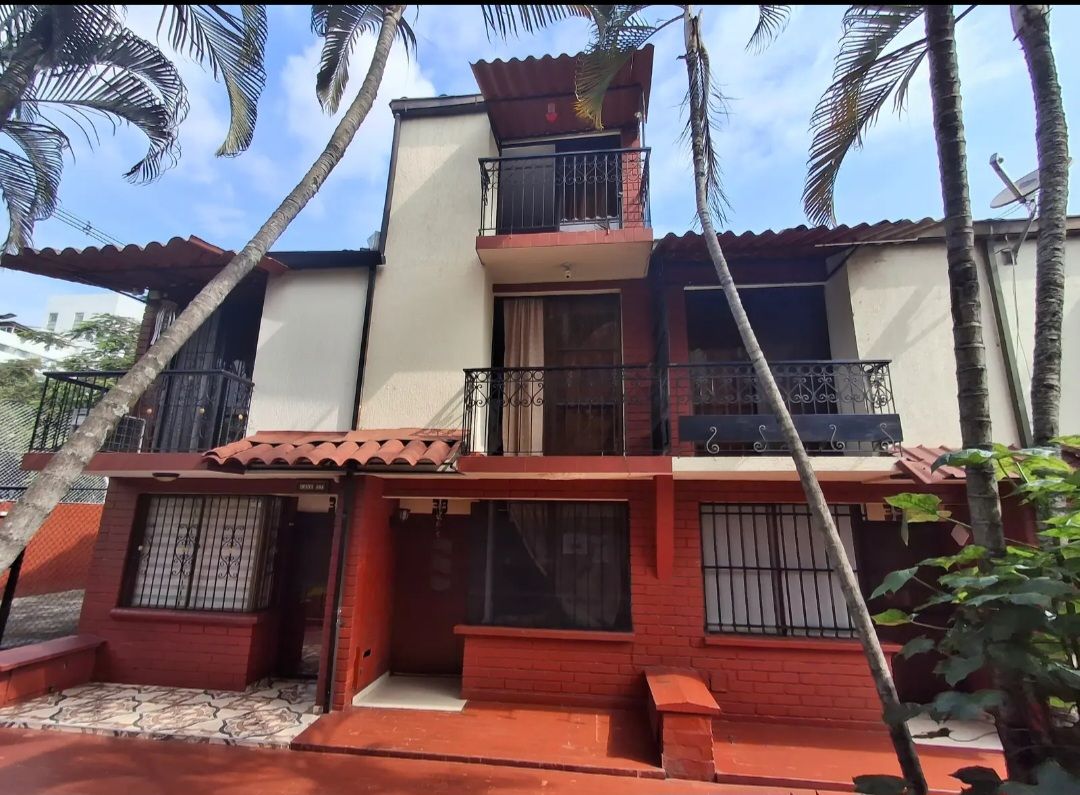 Casa en venta Valle Del Cauca Cali Camino Real 130 m2 Habitaciones 4 Baños 3 Garajes 1 Precio $400000000