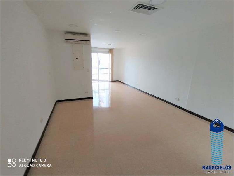 Oficina en arriendo Antioquia Medellín Villanueva 32 m2 Habitaciones 0 Baños 1 Garajes 1 Precio $2800000