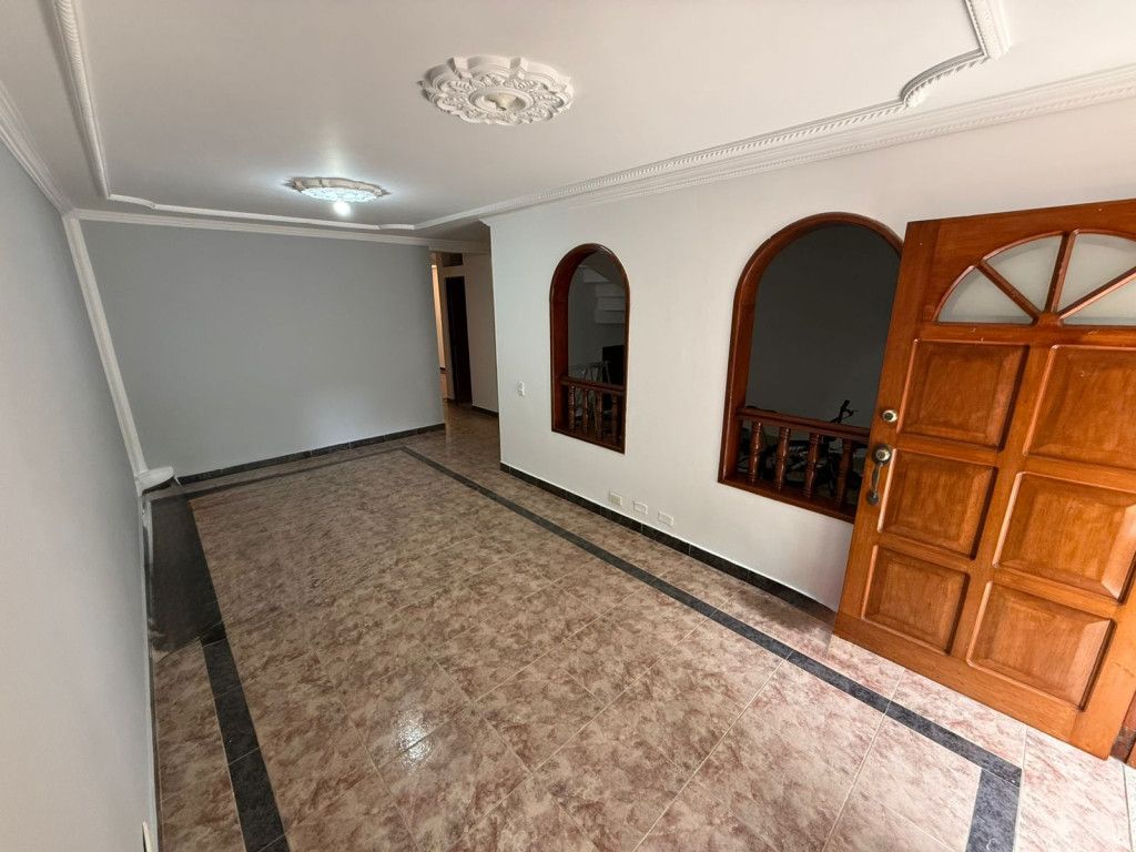 Casa en arriendo Valle Del Cauca Cali Ciudad 2000 240 m2 Habitaciones 4 Baños 4 Garajes 1 Precio $2950000