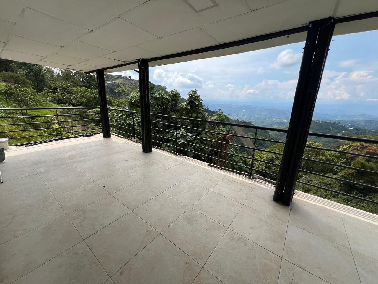 Casa Campestre en arriendo Caldas Manizales Vereda Bajo Tablazo 120 m2 Habitaciones 3 Baños 1 Garajes 2 Precio $1200000