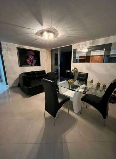 Apartamento en arriendo o venta Antioquia Medellín La Candelaria 85 m2 Habitaciones 3 Baños 1 Garajes 1 Precio venta $440000000 Precio arriendo $3500000