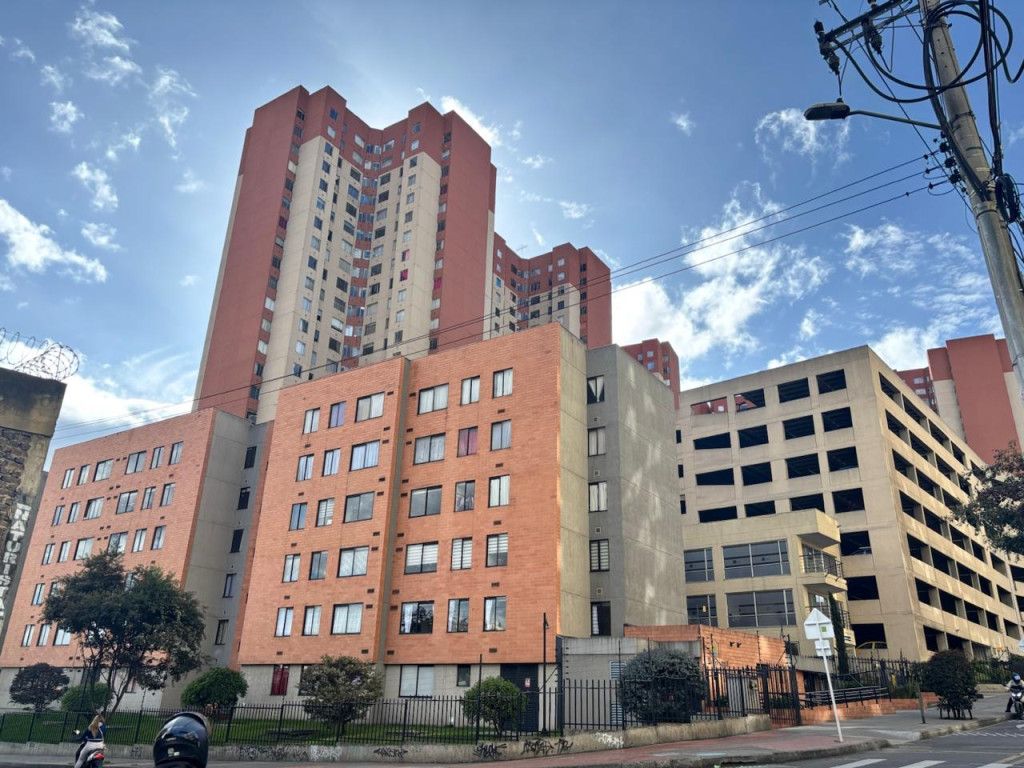 Apartamento en arriendo Cundinamarca Bogotá El Ensueño 59 m2 Habitaciones 3 Baños 2 Garajes 1 Precio $1406600