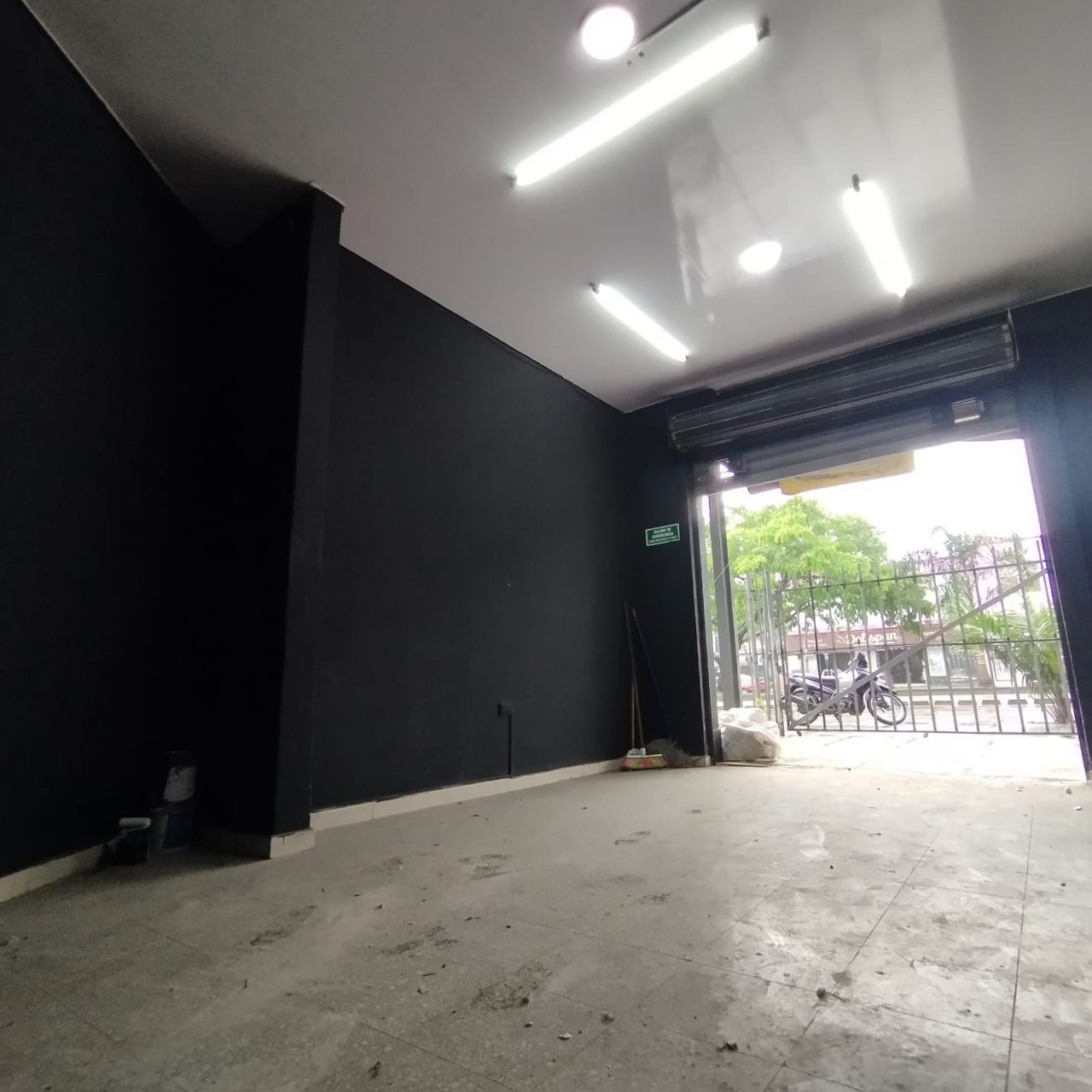 Local en arriendo Valle Del Cauca Cali San Fernando Viejo 30 m2 Habitaciones 0 Baños 1 Garajes 0 Precio $2000000