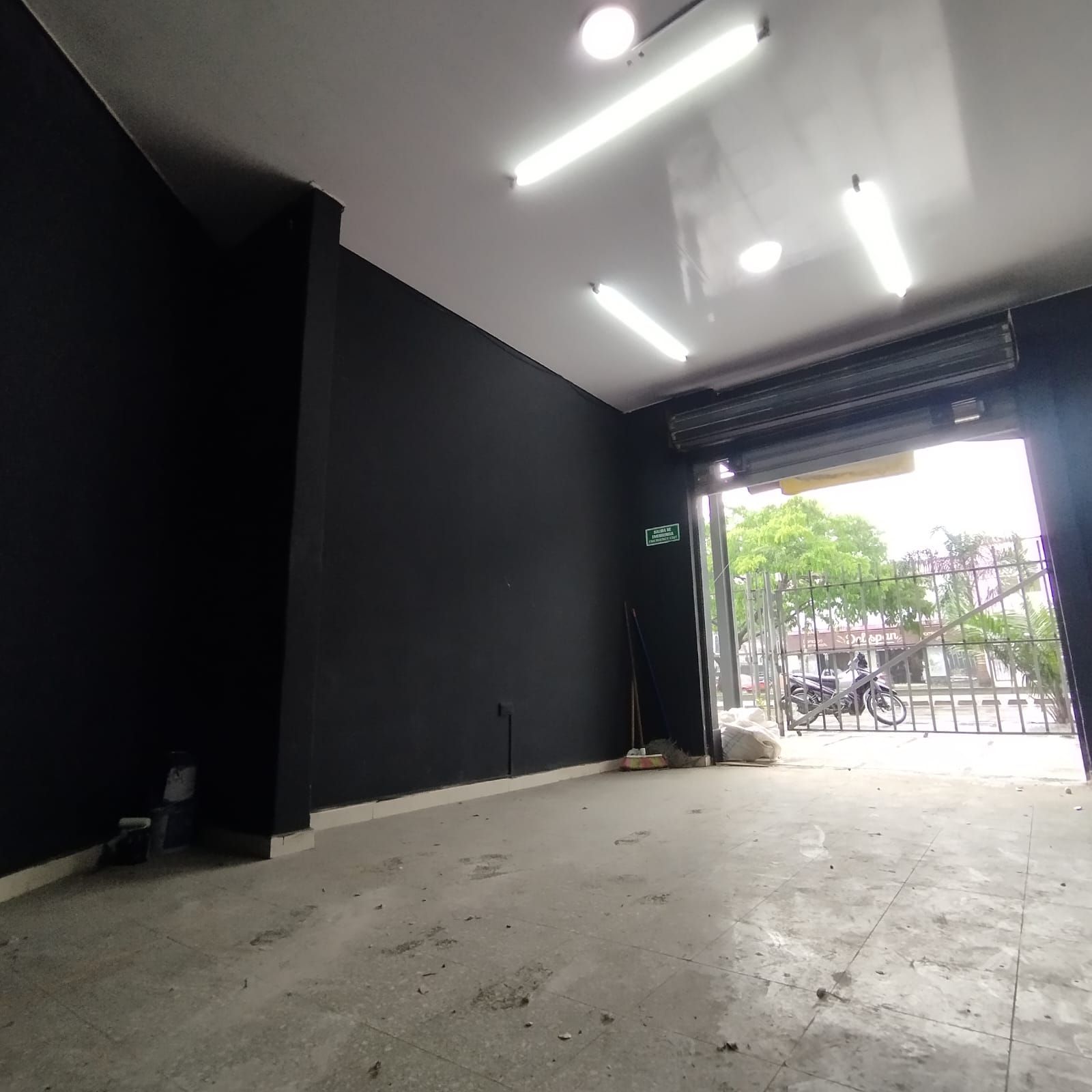 Local en arriendo Valle Del Cauca Cali San Fernando Viejo 30 m2 Habitaciones 0 Baños 1 Garajes 0 Precio $2000000