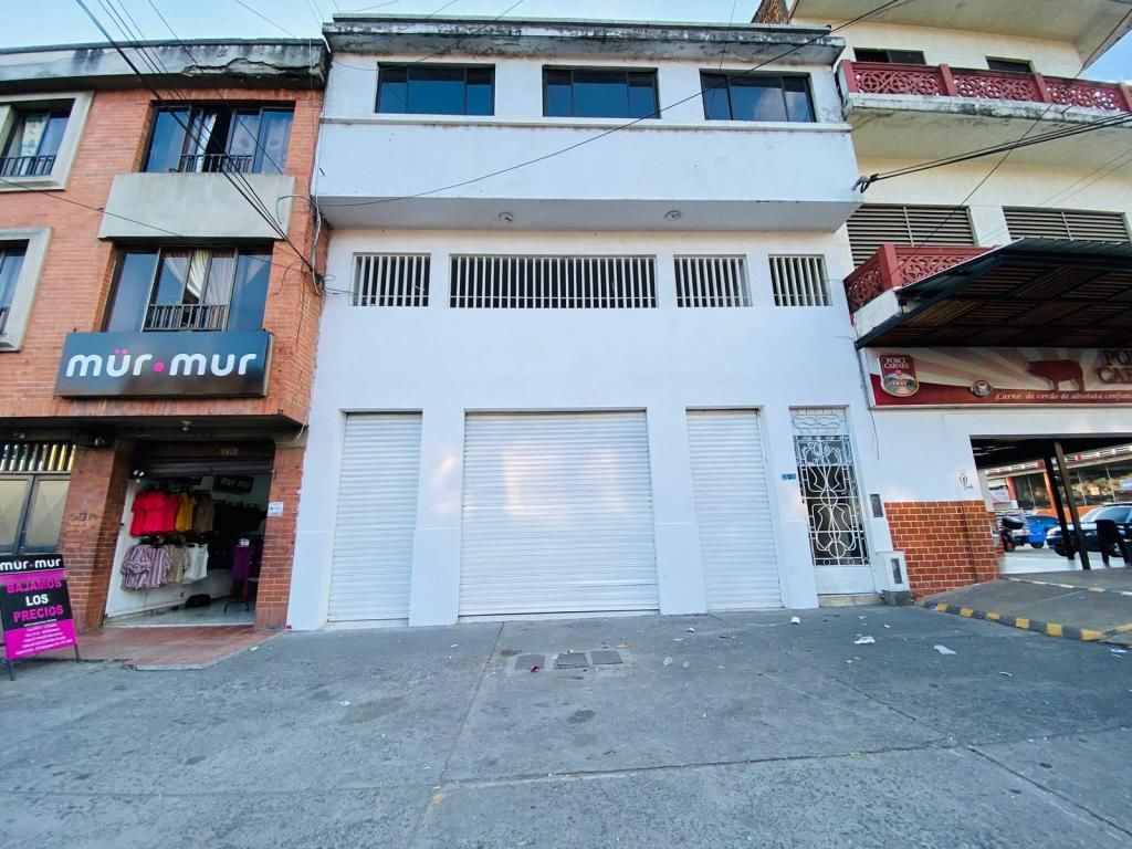 Local en arriendo Valle Del Cauca Cali El Cedro 518 m2 Habitaciones 0 Baños 7 Garajes 0 Precio $8000000