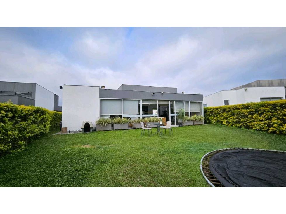 Casa Campestre en venta Quindío Calarcá Zona Centro 182 m2 Habitaciones 3 Baños 3 Garajes 2 Precio $950000000