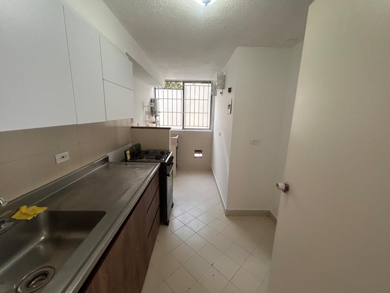 Apartamento en arriendo Antioquia Medellín Los Alcazares 140 m2 Habitaciones 3 Baños 1 Garajes 1 Precio $3155040