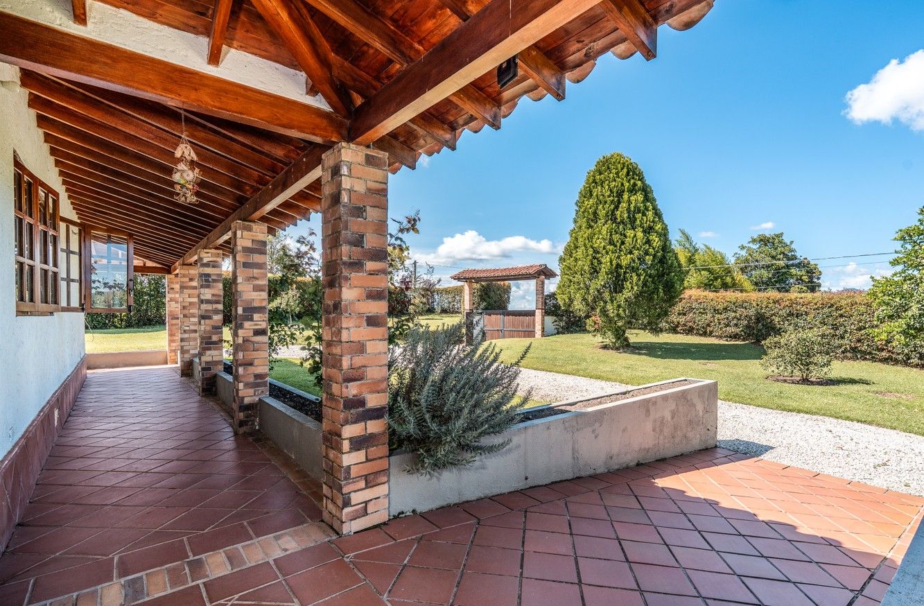 Casa en arriendo Antioquia Marinilla Marinilla 350 m2 Habitaciones 5 Baños 4 Garajes 2 Precio $4600000