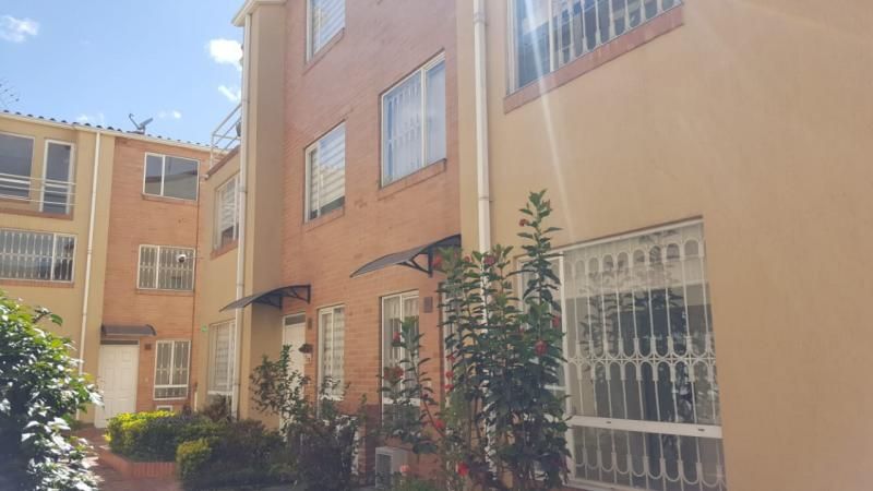 Casa en arriendo Cundinamarca Bogotá Cr Quintas De San Pedro Et Iii 62 m2 Habitaciones 3 Baños 2 Garajes 1 Precio $1758000