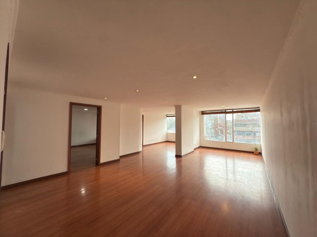 Apartamento en venta Cundinamarca Bogotá Los Rosales 123 m2 Habitaciones 2 Baños 2 Garajes 1 Precio $850000000