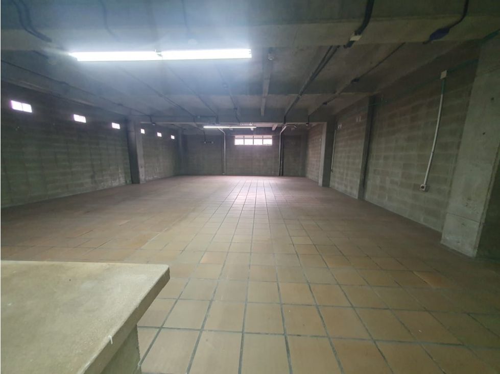 Bodega en arriendo Antioquia Medellín Urbanizacion Palma 30 222 m2 Habitaciones 0 Baños 4 Garajes 0 Precio $5800000