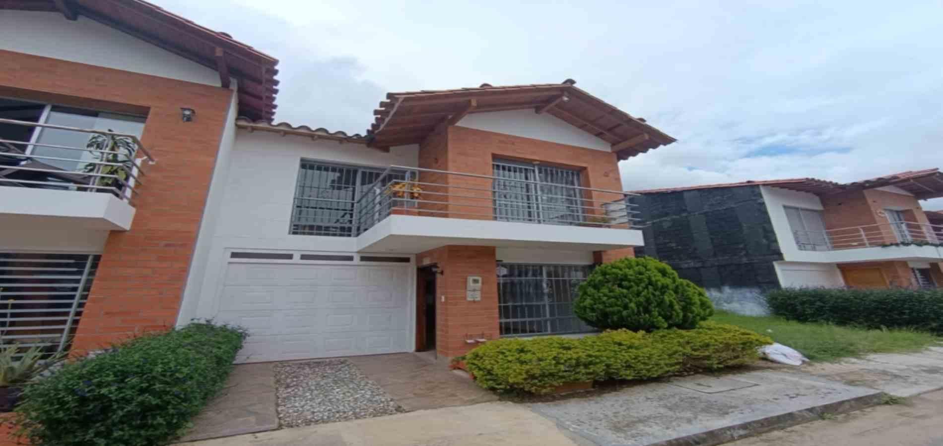 Casa en arriendo Antioquia La Ceja Ofir 150 m2 Habitaciones 3 Baños 3 Garajes 1 Precio $3200000
