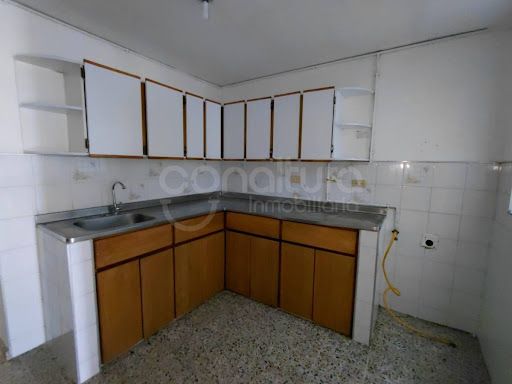 Apartamento en arriendo Antioquia Medellín San Martin De Porres 135 m2 Habitaciones 5 Baños 2 Garajes 0 Precio $1400000