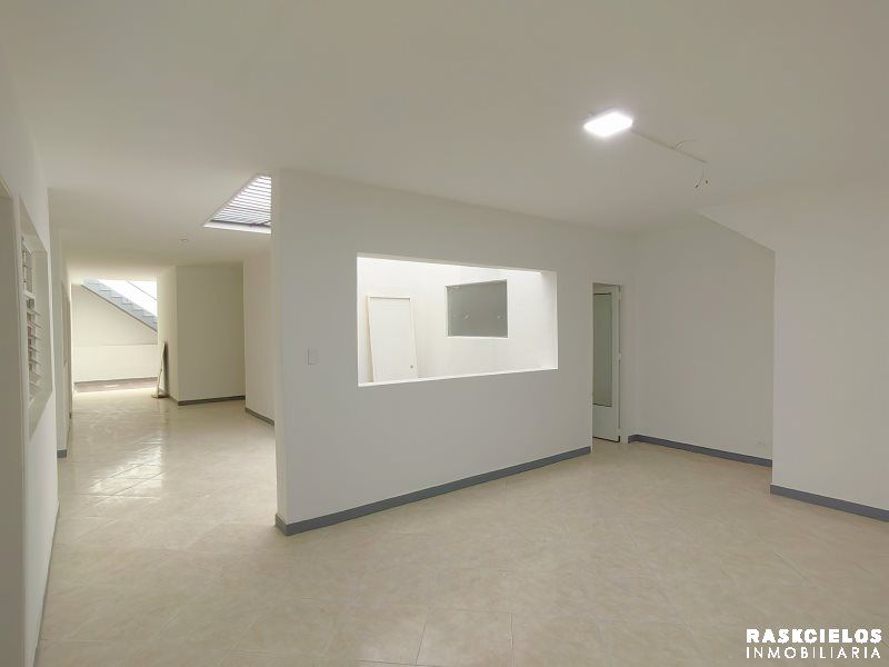 Casa en arriendo Antioquia Medellín San Joaquin 690 m2 Habitaciones 18 Baños 11 Garajes 2 Precio $22000000