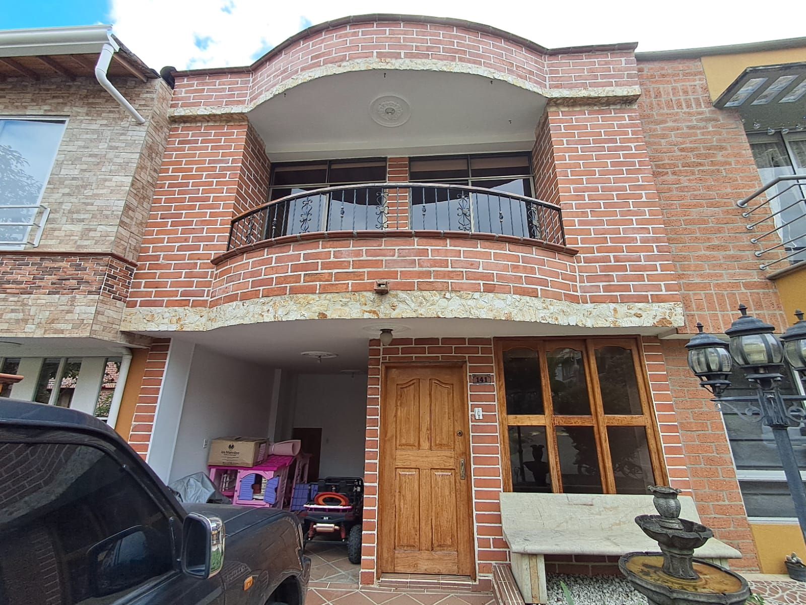 Casa en arriendo Antioquia La Estrella La Ospina 200 m2 Habitaciones 3 Baños 4 Garajes 2 Precio $4300000