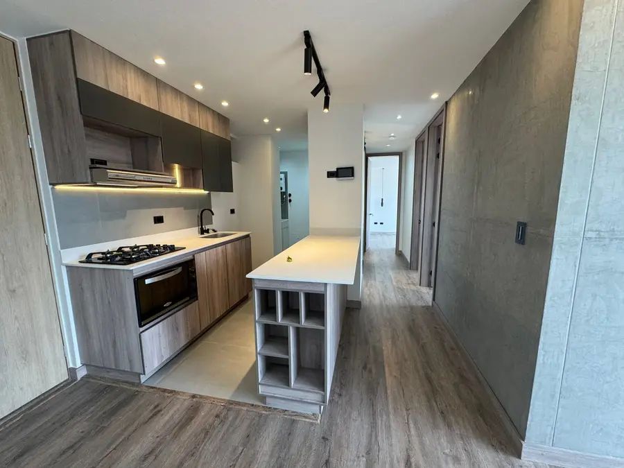 Apartamento en venta Antioquia Medellín Boston 68 m2 Habitaciones 3 Baños 2 Garajes 1 Precio $270000000