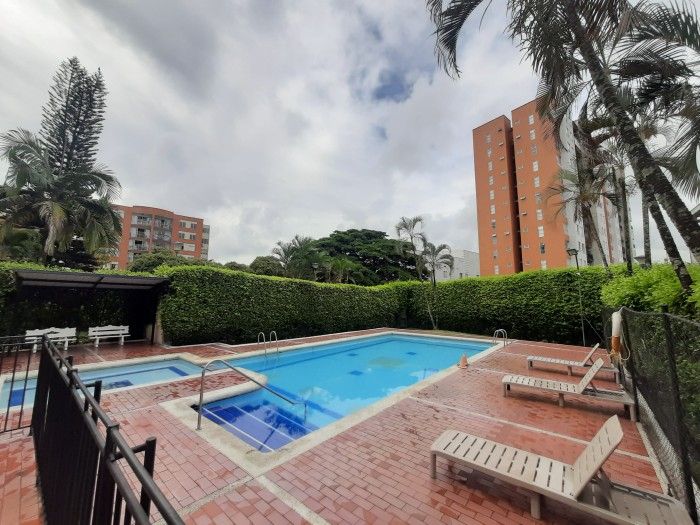 Apartamento en arriendo Valle Del Cauca Cali Quintas De Don Simón 80 m2 Habitaciones 3 Baños 2 Garajes 1 Precio $1600000