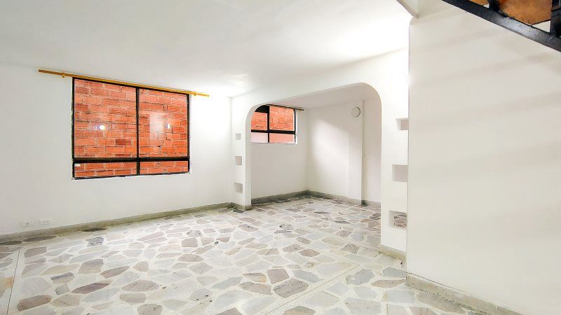 Apartamento en arriendo o venta Antioquia Medellín Lorena 75 m2 Habitaciones 2 Baños 2 Garajes 0 Precio venta $1 Precio arriendo $2000000