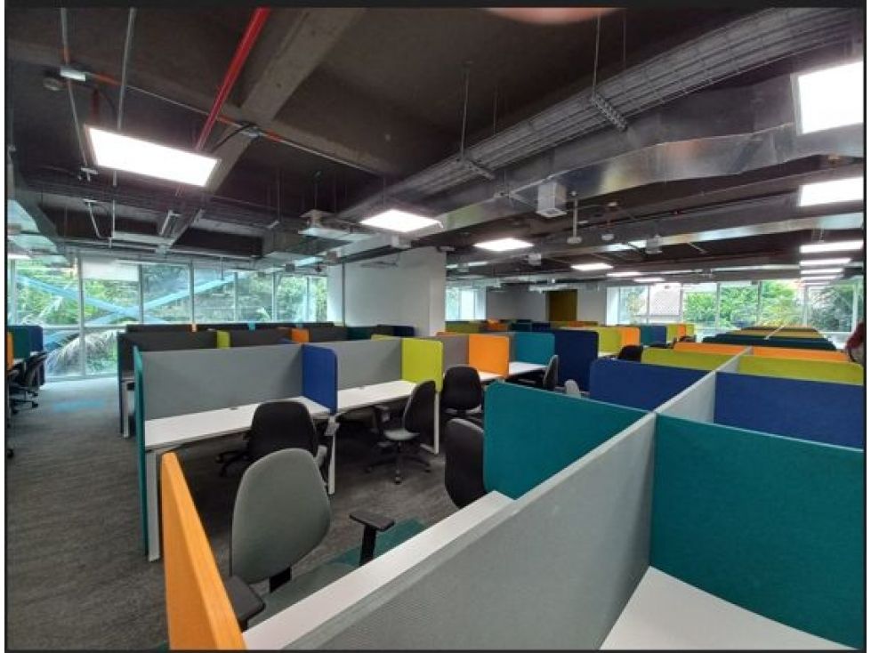 Edificio en arriendo Cundinamarca Bogotá Santa Barbara Occidental 8192 m2 Habitaciones 0 Baños 10 Garajes 29 Precio $761856000